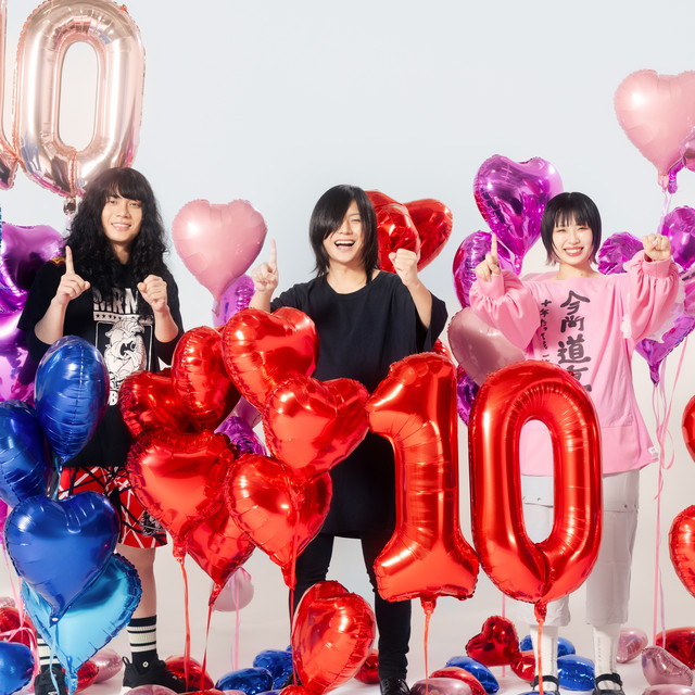 ヤバイTシャツ屋さん